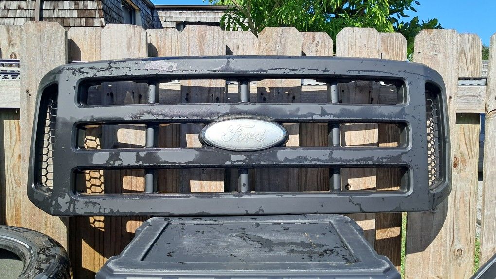 Ford Super Duty 2004-2007 Front Grill