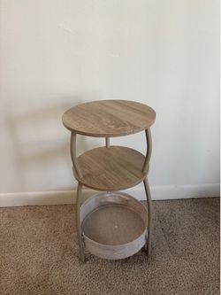 Small Side Table with Storage Basket, Space Saving Round End Table 3-Tier