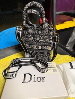 Christian Dior phone purse