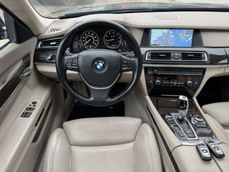 2012 BMW 7 Series