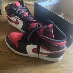 Air Jordan 1 Mid (GS)