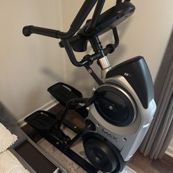 Bow flex Max Trainer M6