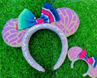 Minnie Mouse ears pink Conchitas new