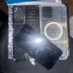 iPhone Xr Screen And Two Phone Cases 