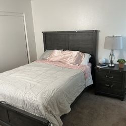 Queen Bedroom Set 