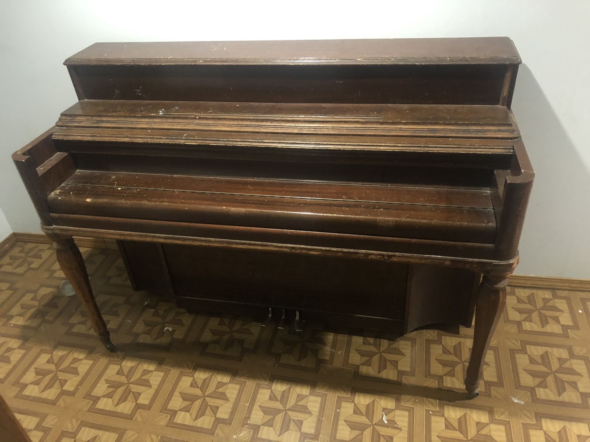 Kimball Piano. FREE Must Pick Up.