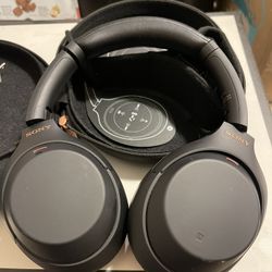 Sony Wireless Headphones WH 1000 XM 4