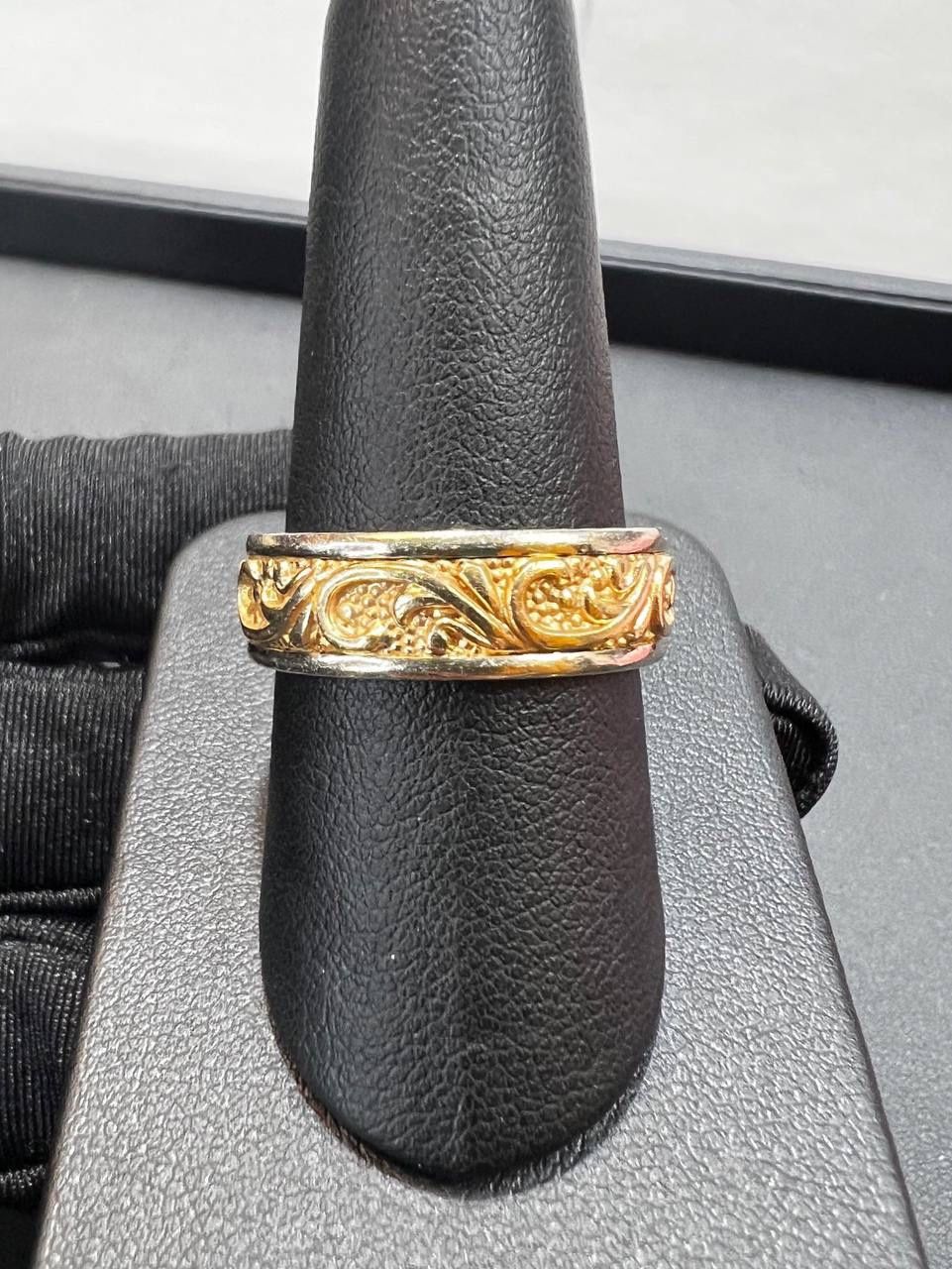 14k two tone gold patterned ring