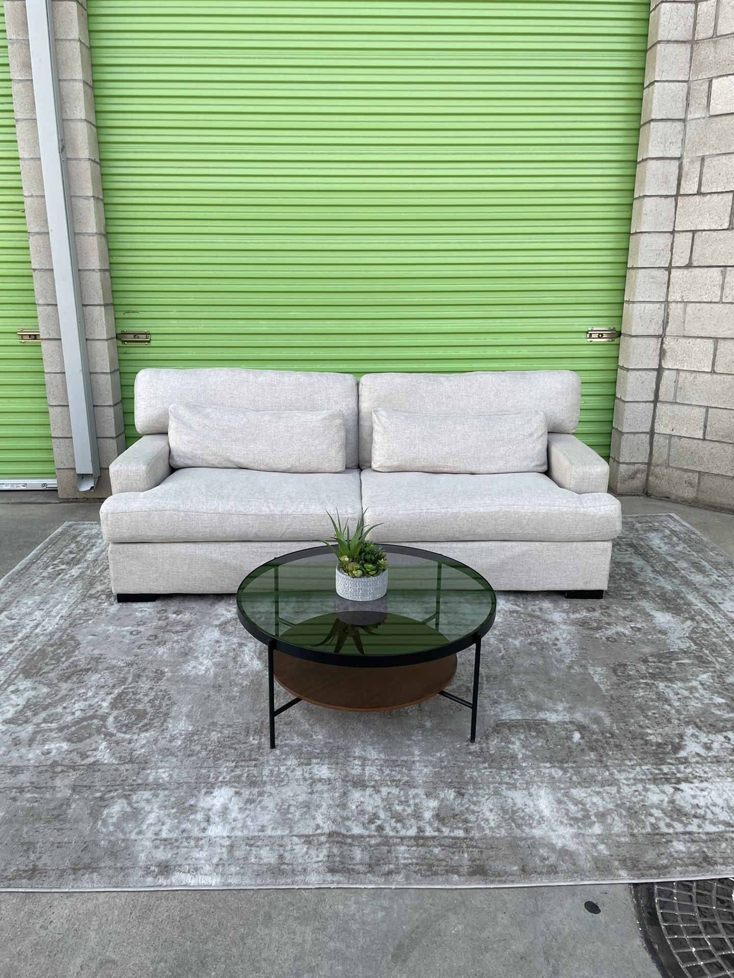 *Free Delivery* Modern Couch Sofa 3 Seater 