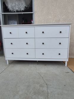 6-Drawer Dresser