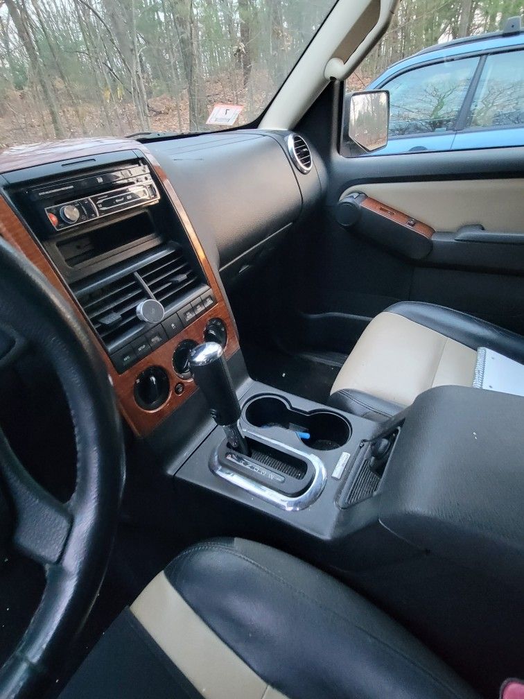 2008 Ford Explorer