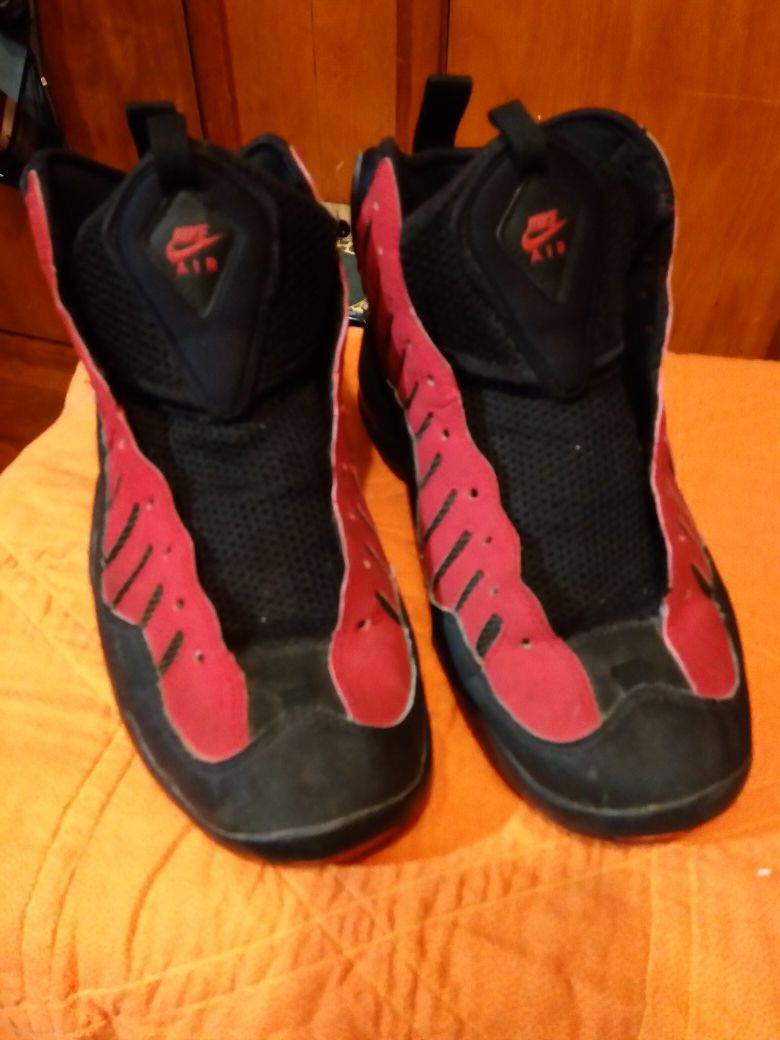 Nike air bakin shoes red flag men's size 12