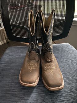 Men’s Boots size 5.5