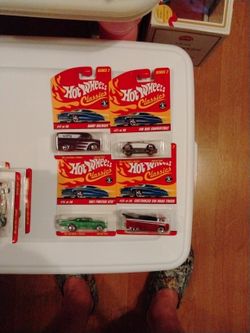 2005 Classic Hot Wheels Series 4 Car Lot.