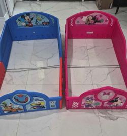 2 toddler beds Minnie ans Mickey