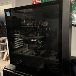  Desktop computer 