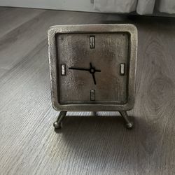 Silver Metal Decor Clock