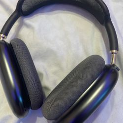 AirPod Pro Maxes 