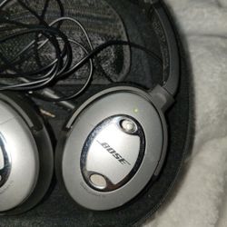 Bose Quiet Comfort 15 - Like New

