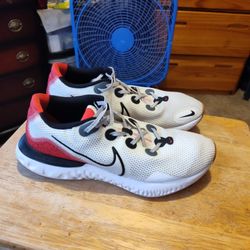 Nike Sneakers 