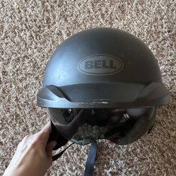 Bell DOT Helmet With Visor 