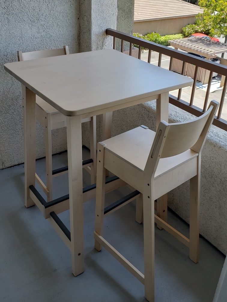 IKEA Norråker Bar Table w/ 2 Stools. for Sale in Chula Vista, CA OfferUp