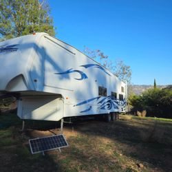 07 Weekend Warrior Toy Hauler