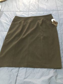 Brand new black Apostrophe, size 16