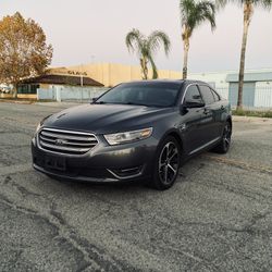 2015 Ford Taurus
