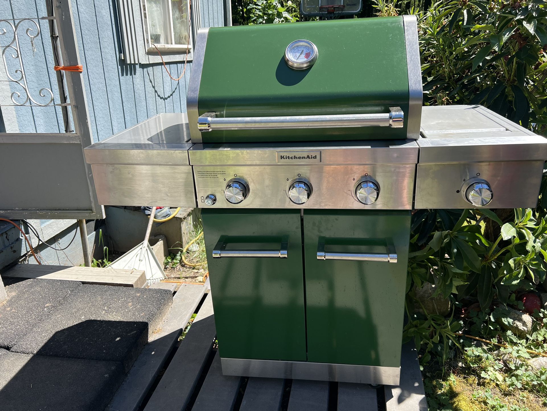Kitchen aid BBQ Grill