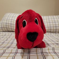 Vintage Stuffed Animals: Clifford (The Big Ref Dog)