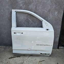 Gmc Yukon Right Front Door 2021 2022 2023 2024 2025