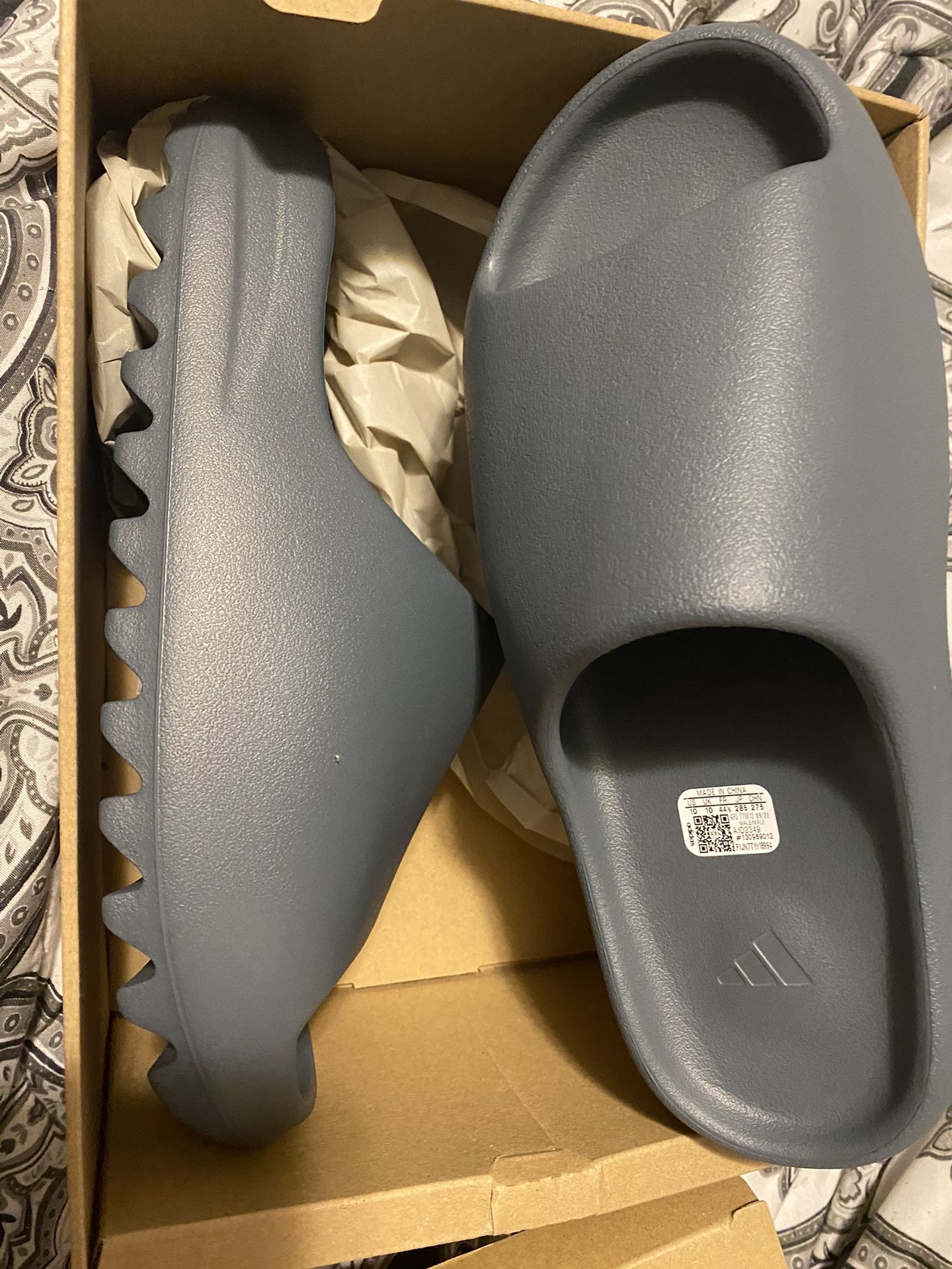 New Yeezy Slides