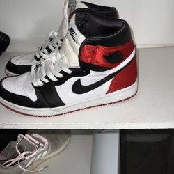 Jordan 1 Black Toe 