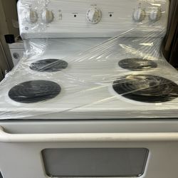 White GE Electric Stove (delivery+install Available) Width 30”