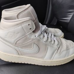 Air Jordan 1 Retro size 9
