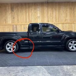 2006 Xrunner Rocker Molding