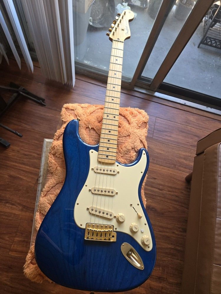 Fender Stratocaster Deluxe MIM