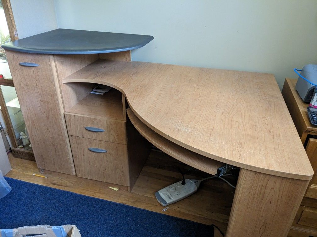 Office Desk /Computer Table $40 obo