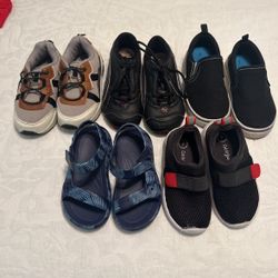 Boys Toddler Shoe 5 Pair Lot Sz 7 Sandals, Water Shoes, Etc