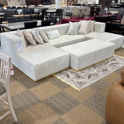 Oversize Sectional With Free Ottoman Insert