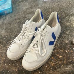 Men’s VEJA shoes