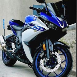 Nice 👍 !! 2016 Yamaha R3  (~14k Miles) – Runs excellent 