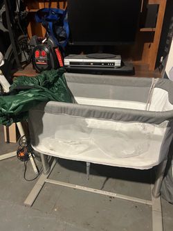 Baby crib
