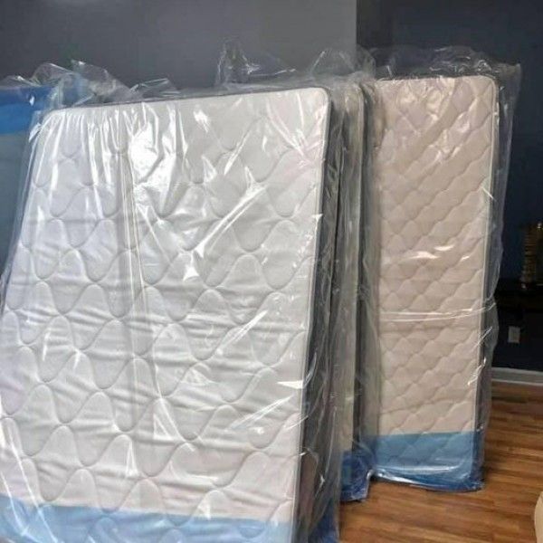 Mattress STILL IN PACKAGE 39 Down