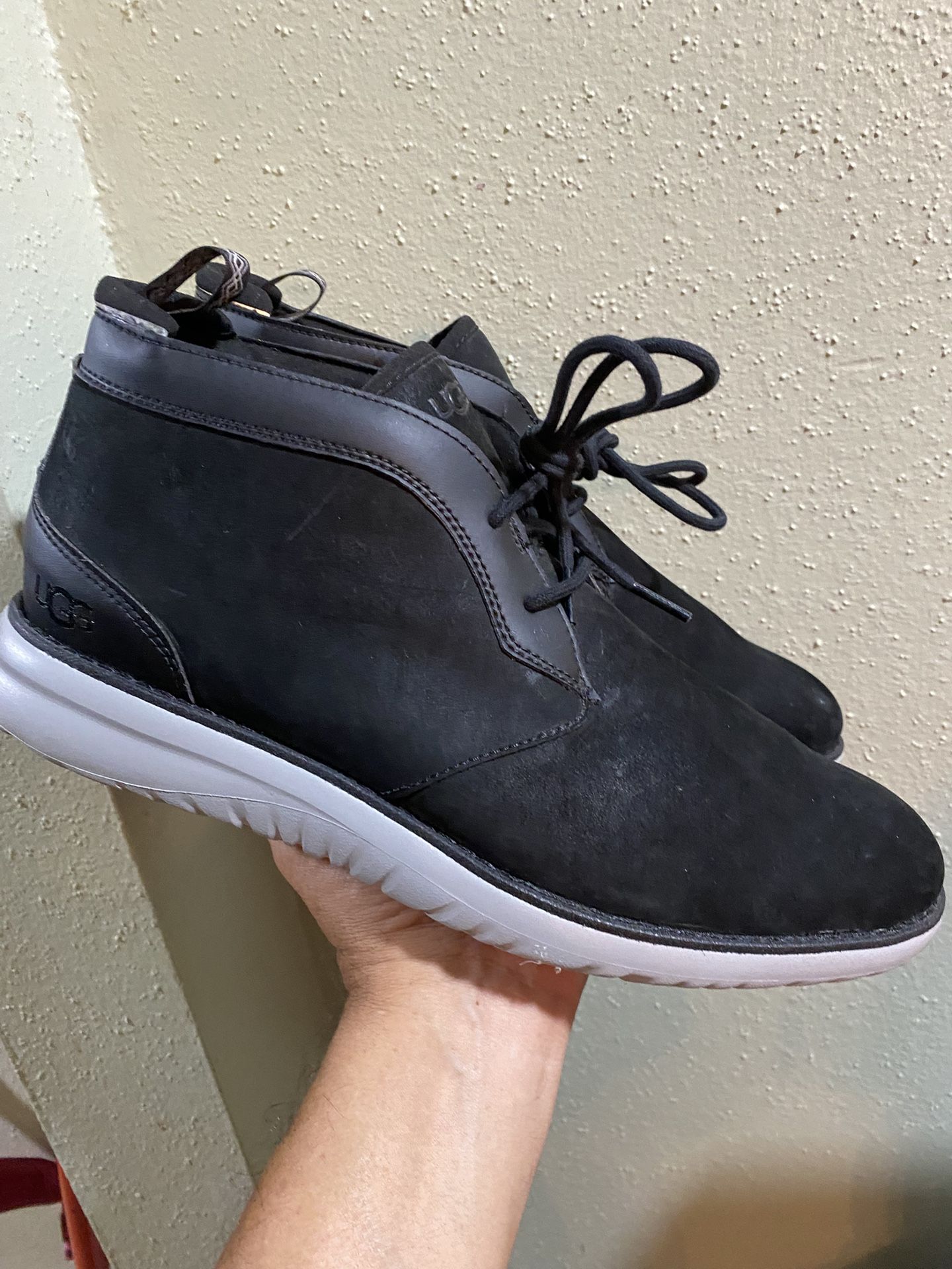 UGG Men's Treadlite Lace Up Union Chukka Boots Size 11