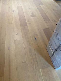 7” wide engineered white oak flooring. Floating click system