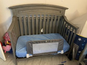 Premium Bed/Crib