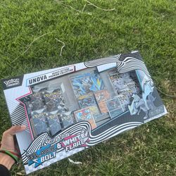 Unova heavy hitters premium  collection 12 pack Pokemon cards