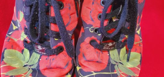 Rare Adidas Torsion ZX Flux 'Red Roses' Athletic Shoes